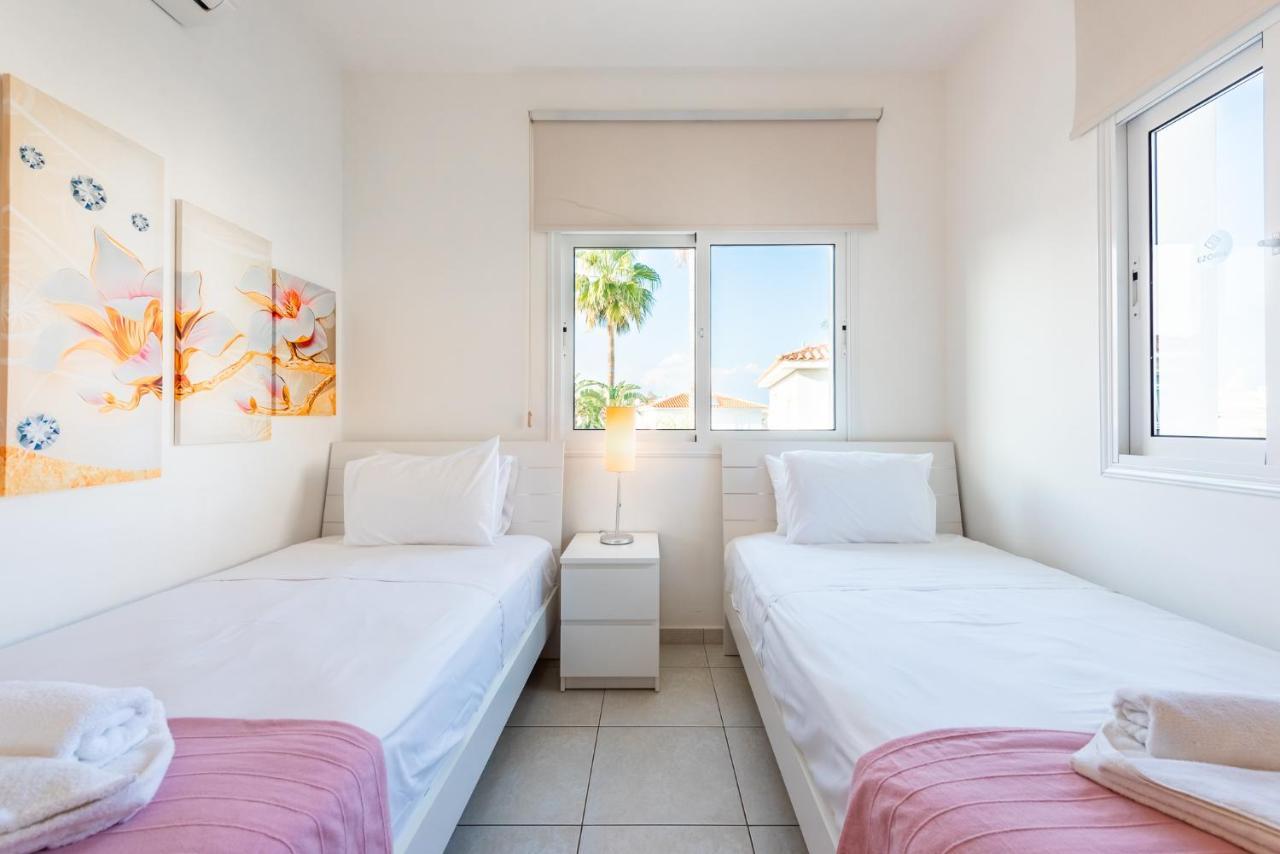 Villa Palm Breeze By Ezoria Villas Protaras Dış mekan fotoğraf